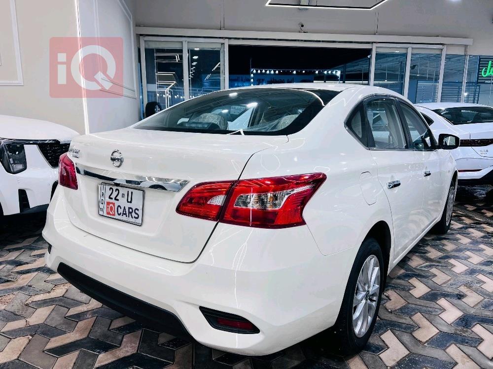 نيسان سنترا